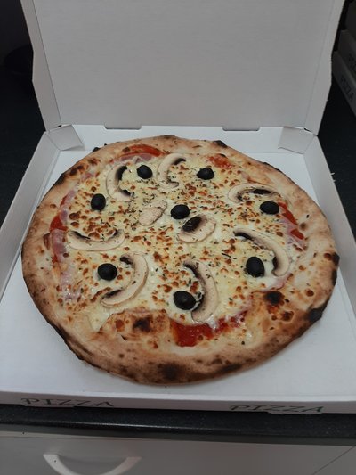 Pizza Reine