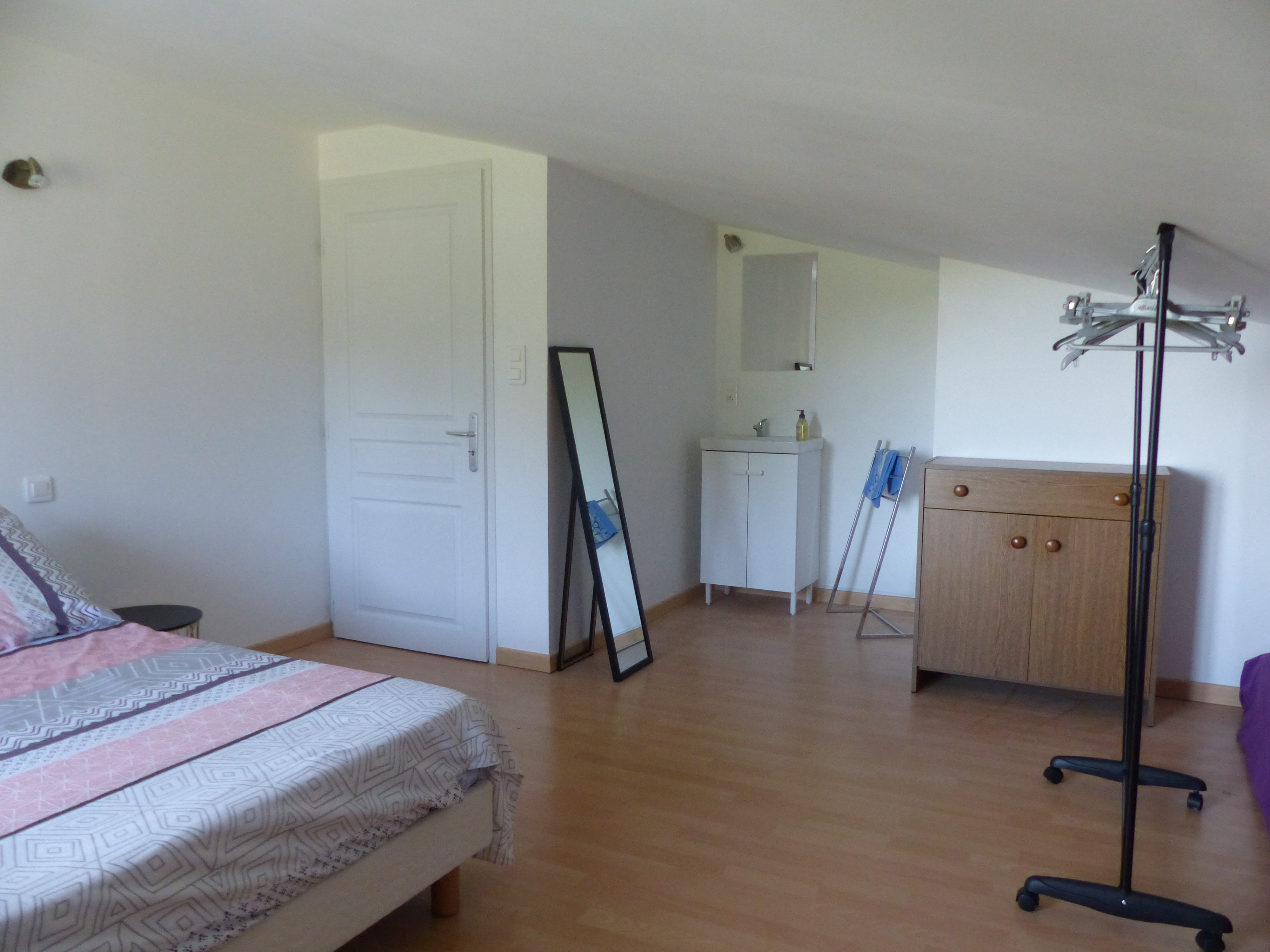 Meublé Guirauton - Peyrissas- chambre 2(1)