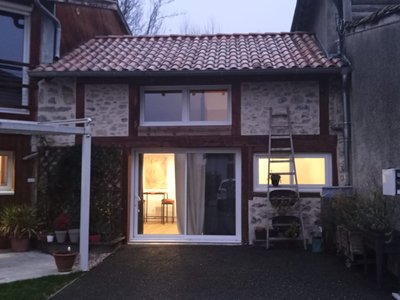 LE REGAID'S Chambres d'hôtes Entrée indépendante REGADES