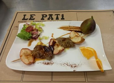 Foie gras de canard poêlé aux pommes