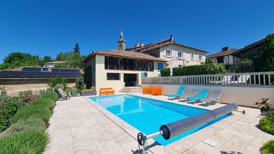 Ext maison piscine biais Chez Carol >Puymaurin <c.niewidziala