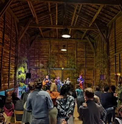 Le-sechoir--salle-concert--les-jardins-du-Flouran--l-Isle-En-Dodon--2--473x480
